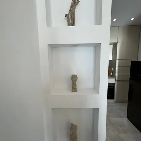 Denny's Center Apartment Tirana