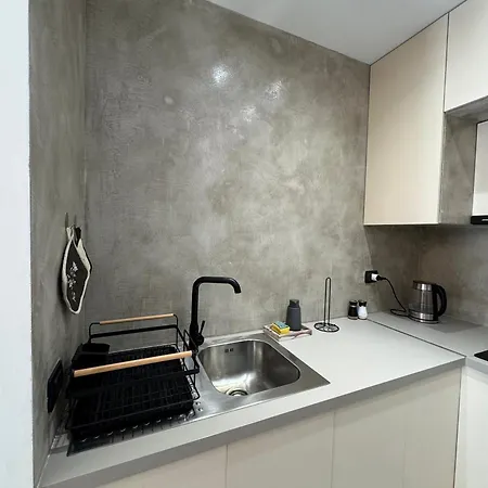 Denny's Center Apartment Tirana